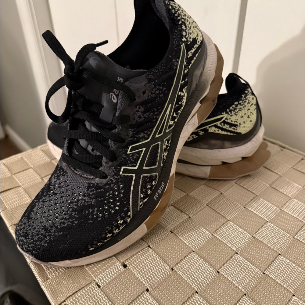 ASICS Women's Black and Cream Athletic Shoes